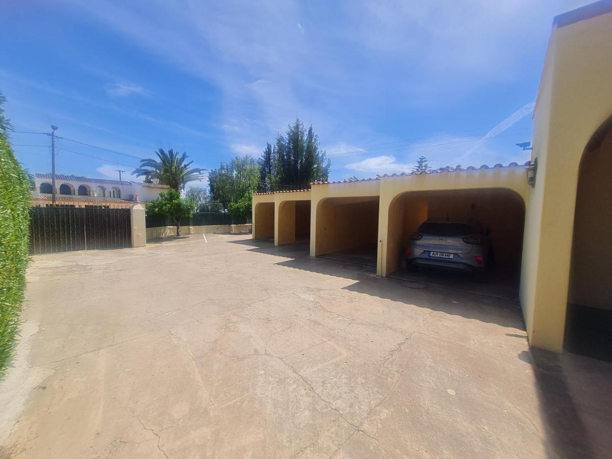 Couette-café Paraiso - Naturism Optional Adults Only Porches (Algarve)