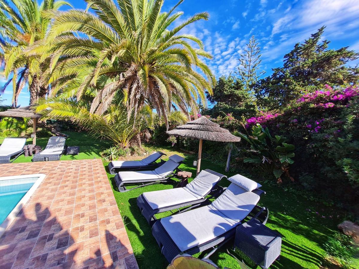 Paraiso - Naturism Optional Adults Only Couette-café